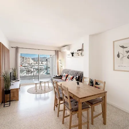 Fuer 4 Personen Ca 40 Qm In Empuriabrava, Costa Brava Golf De Roses Apartment *
