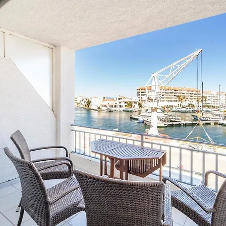 Apartment Fuer 4 Personen Ca 40 Qm In Empuriabrava, Costa Brava Golf De Roses